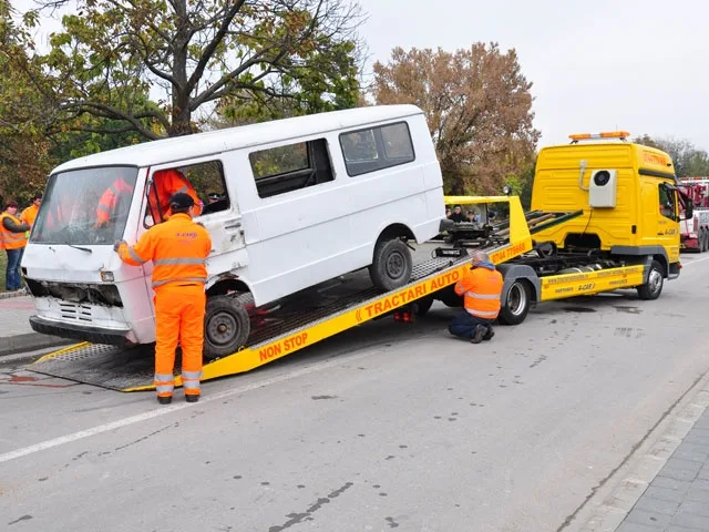Tractari auto platforma